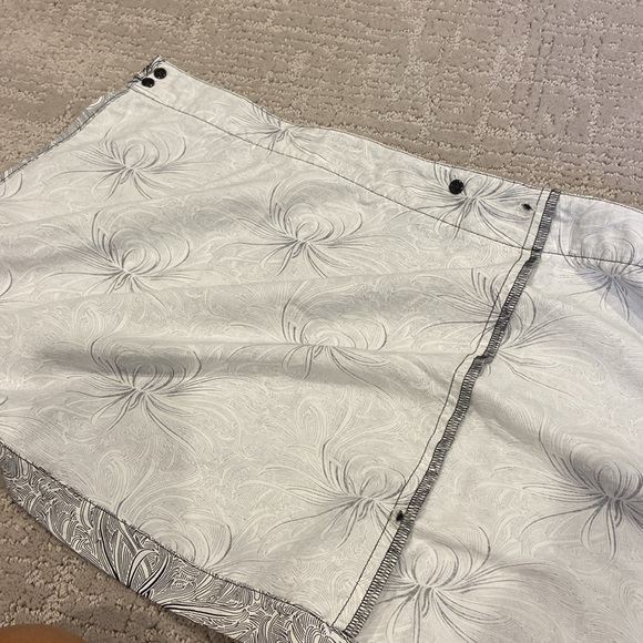 Patagonia wrap skirts.   Snap wrap.  Women’s size 8 - Picture 5 of 5